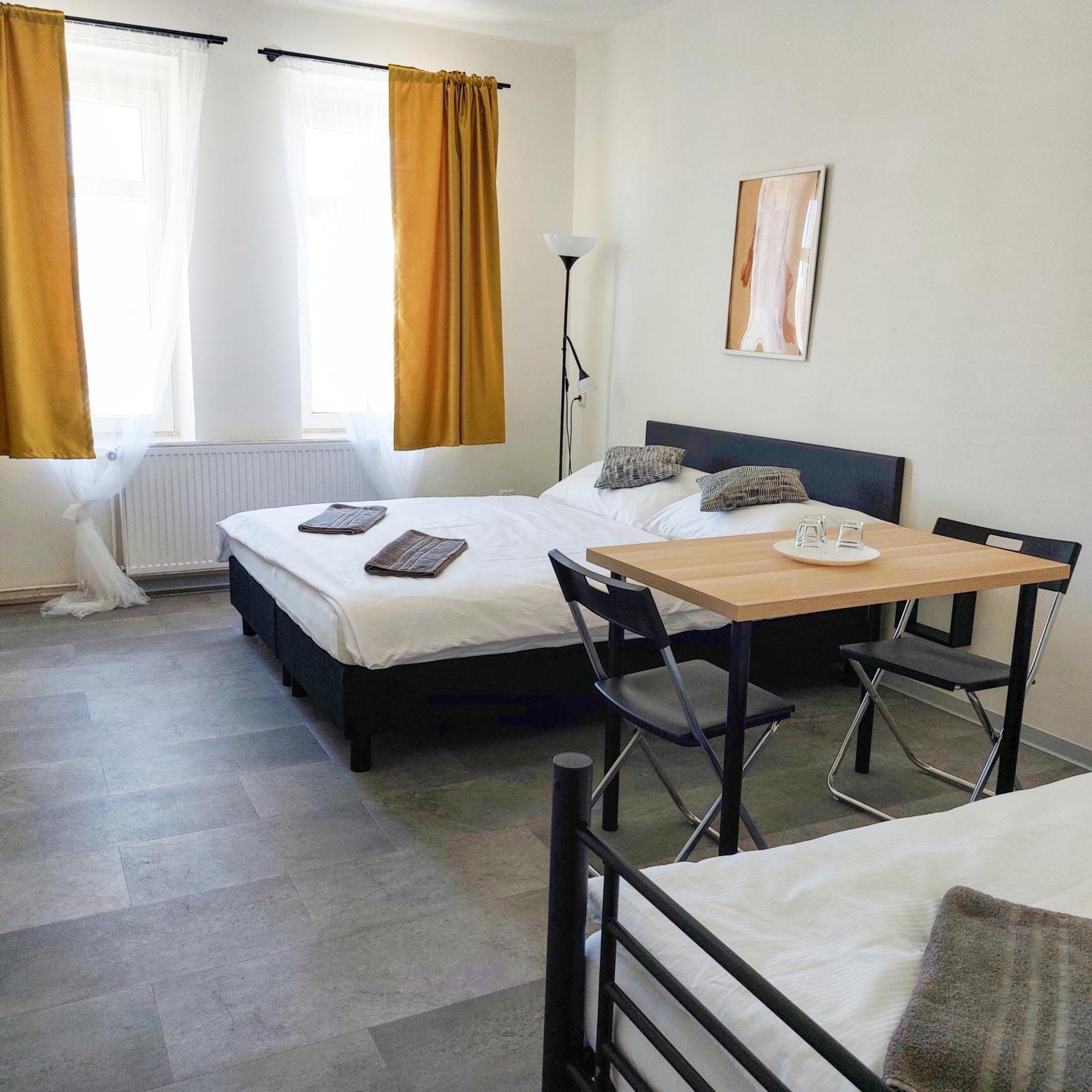 Room For Three Number1 Prague 7 * Prag