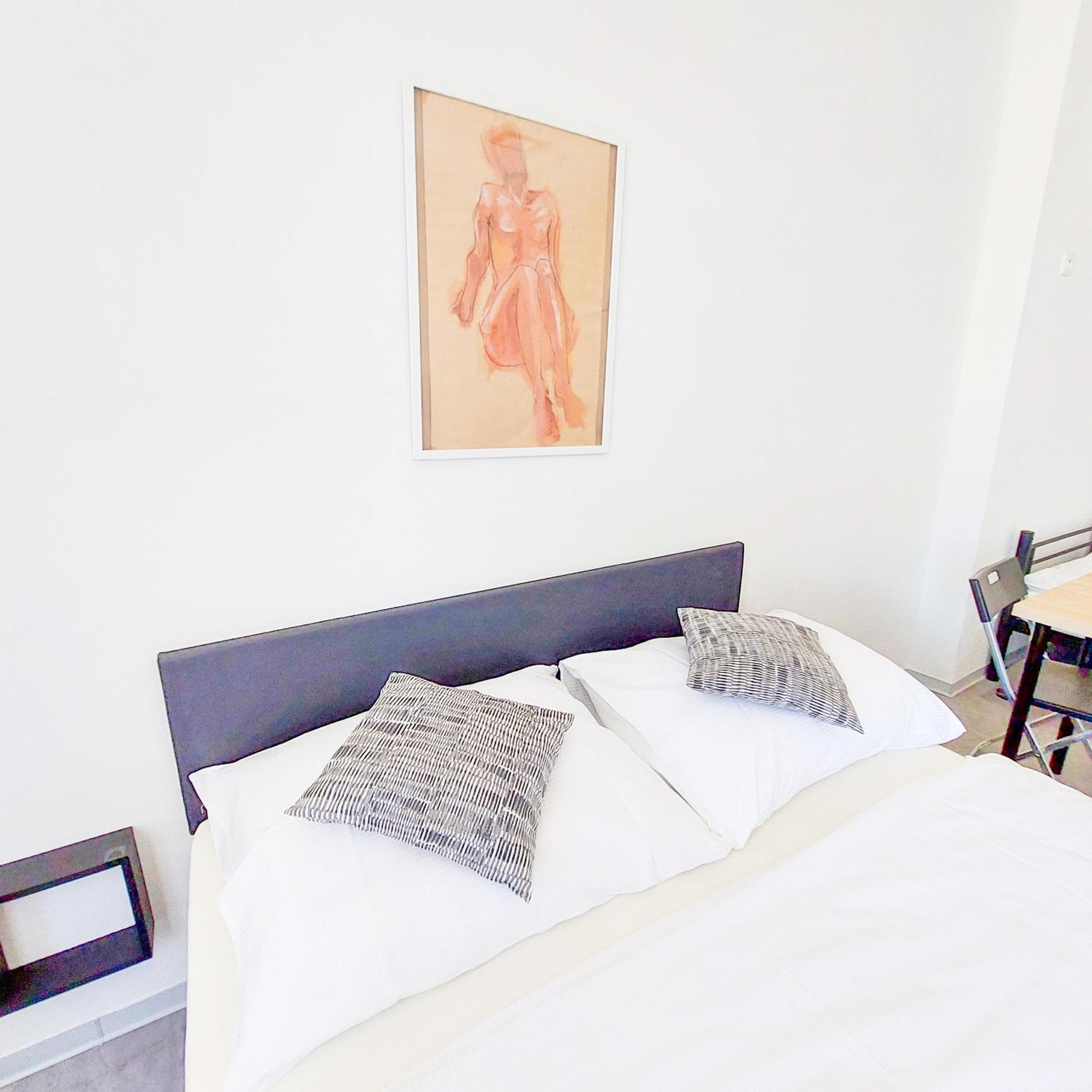 Room For Three Number1 Prague 7 *